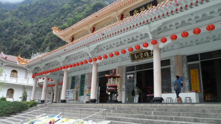 549863_10151381323638842_955105762_n