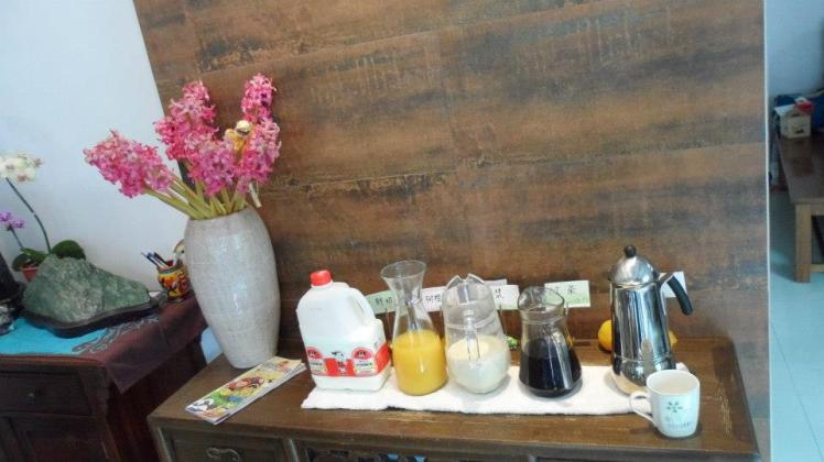 next morning's breakfast at Sky-Moon B&B 觀月民宿